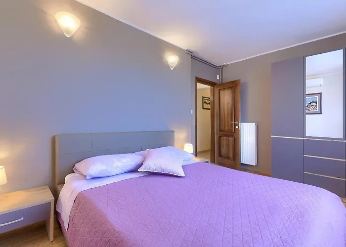 Asi 빌라 브르사르