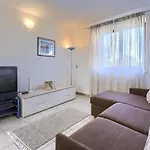 וילה Asi *